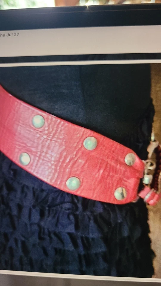 Cinturón de cadera de cuero rojo de principios de los 80 hecho a mano único en su clase Foto 3 de 4