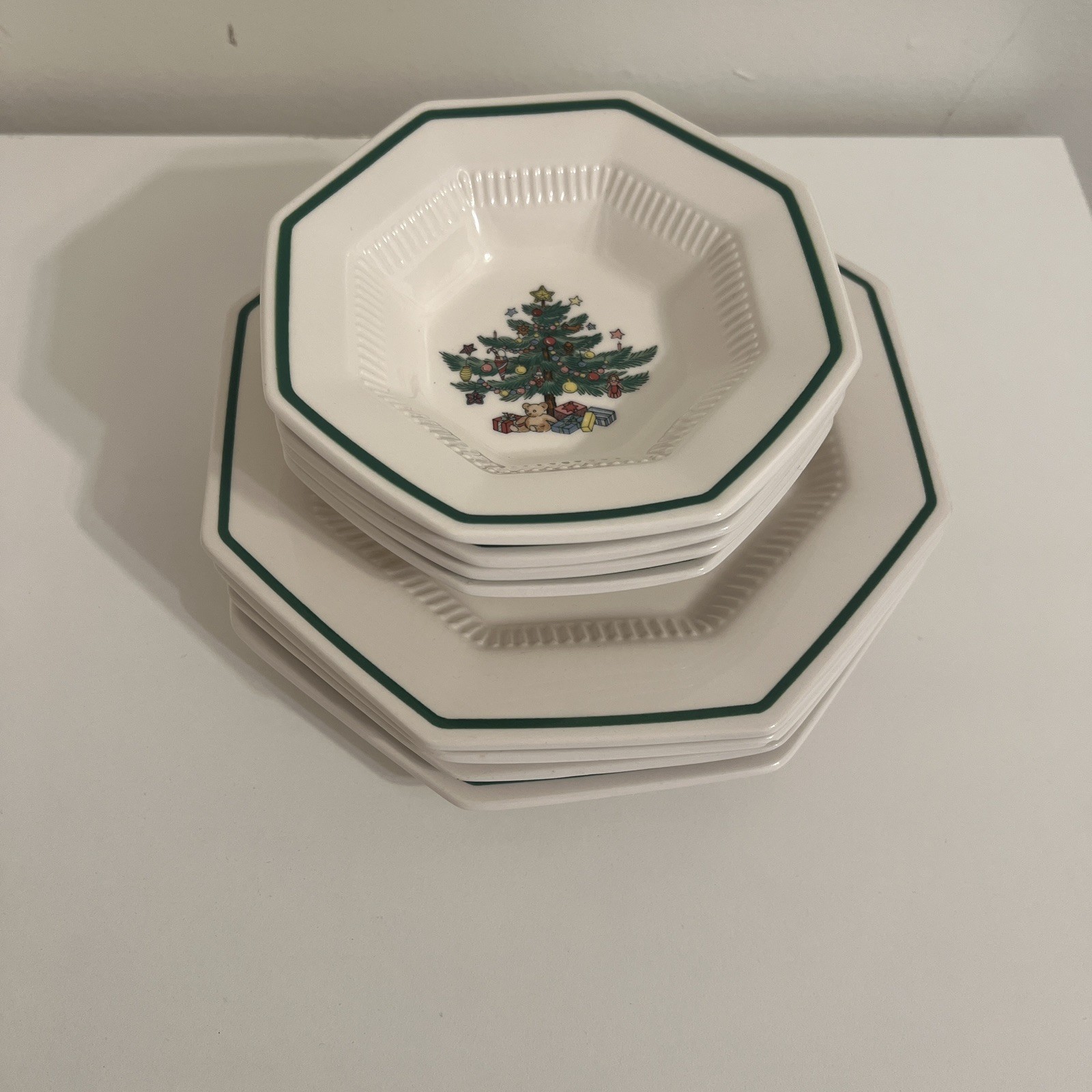 4 Plates + 4 Bowls Nikko Christmastime Japan Christmas Tree  8 1/8” plate 5 7/8”