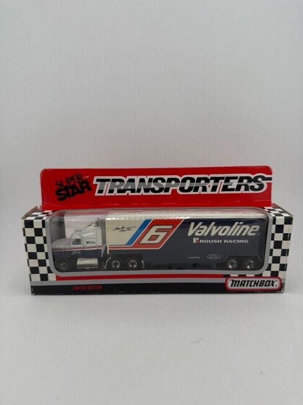 Matchbox Super Star Transporter Mark Martin 1993 Valvoline Rig Diecast