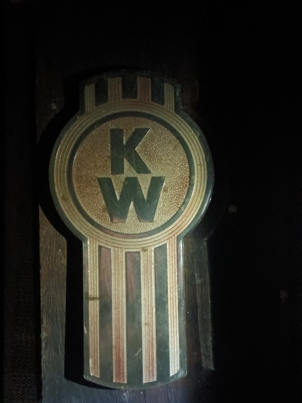 Freightliner T2000 Vintage  hood emblem