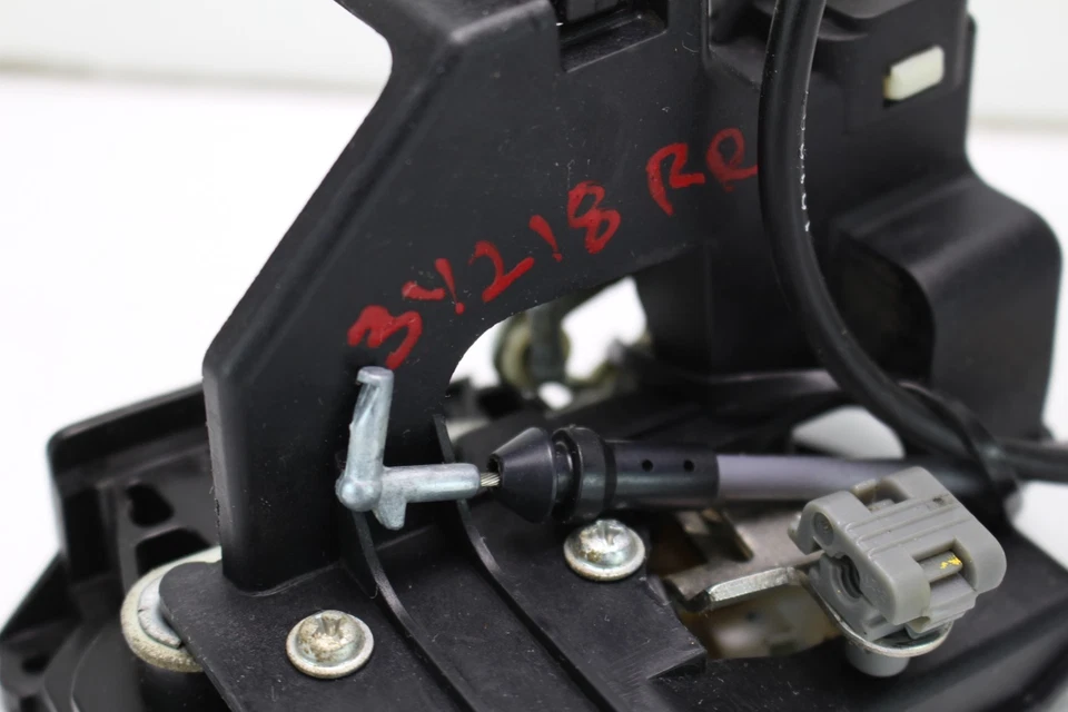 2013-2015 CHEVROLET SPARK REAR RIGHT SIDE DOOR LATCH LOCK ACTUATOR OEM - Image 2 of 4