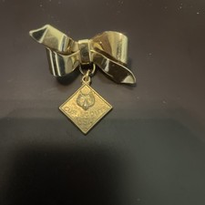 Vintage BSA Cub Scouts Den Mother Gold Tone Ribbon Bow Brooch 1-1/2"