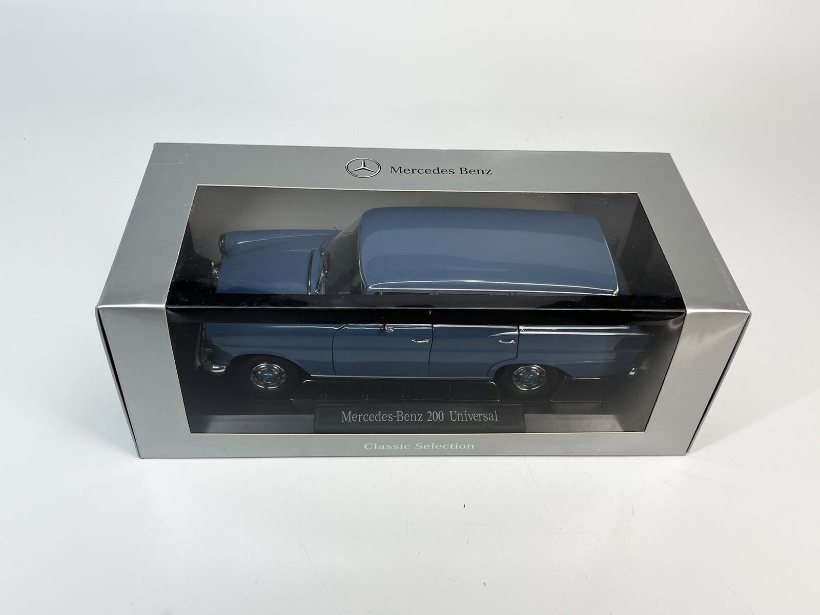 Norev Mercedes 200 Universal 1968 1:18 B66040592