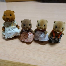 Sylvanian Families Beaver Family 4 Figures Set Vintage Collectible Toy