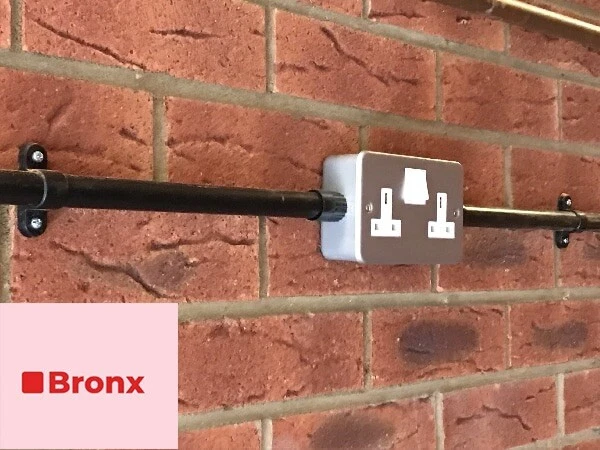 METAL CLAD 13 Amp Double 2 Gang Switched Socket Twin Electrical Wall Plug Socket - Image 2 of 3