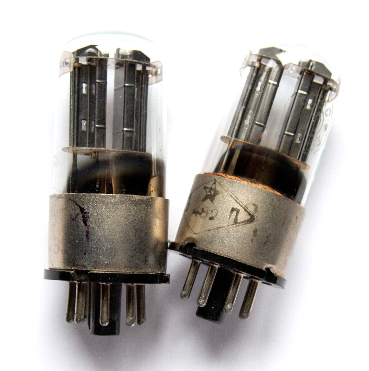 Melz 6N8M / 6N8S / 6H8C / 1578 / 6SN7 NOS Tube | Metal Base Melz 6N8M / 6N8S / 6H8C / 1578 / 6SN7 NOS Tube | Metal Base