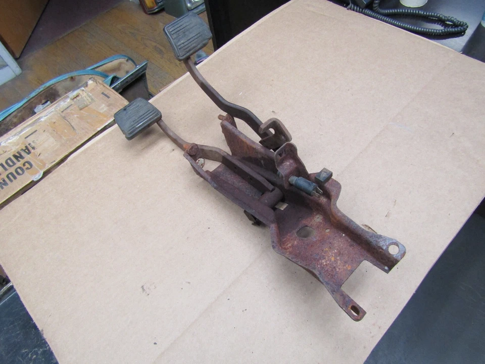 Chevrolet Chevelle Malibu 1966 conjunto de pedal de freno de 4 velocidades Foto 4 de 4