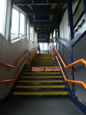 FOTO TREPPE WILLESDEN KREUZUNG BAHNHOF