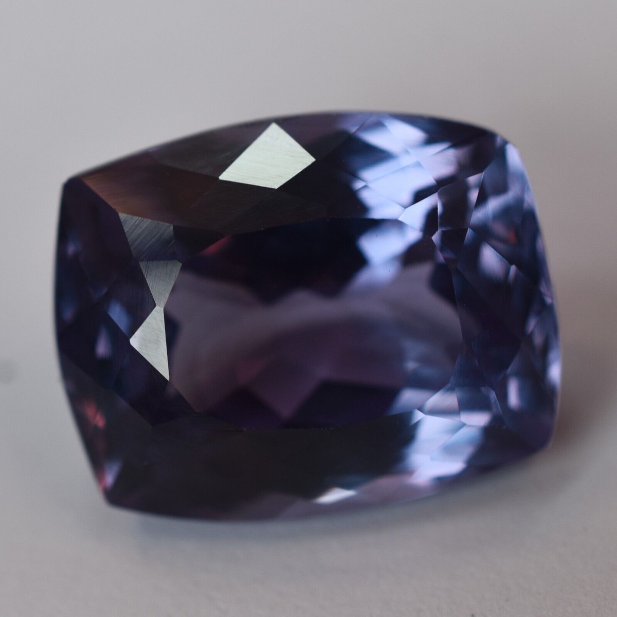 19 Ct Natural ALEXANDRITE Color Change CUSHION CUT Loose Gemstone