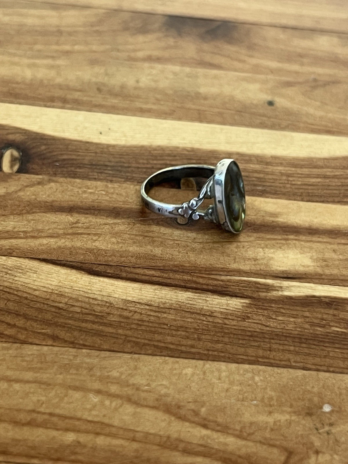 Sterling Silver Abalone Antique Tiny Ring Size 2 - image 2