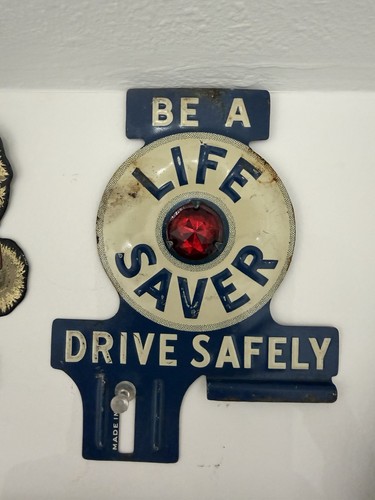 vintage license plate topper