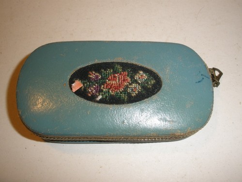 Vintage Mini Manicure Container Zips Blue with Flower (missing 1 piece) (18)
