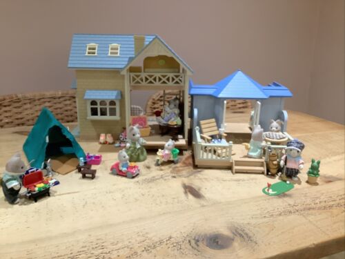 Bundle Sylvanian Families Bluebell Cottage, Beach Hut & Tailbury's At Home - Photo 1/24