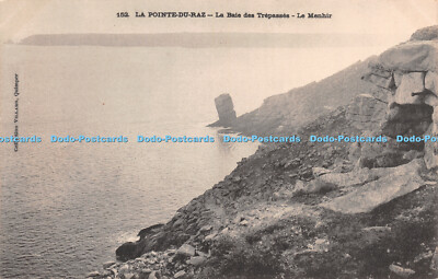 R271881 152 La Pointe du Raz La Baie des Trepasses Le Menhir Villard