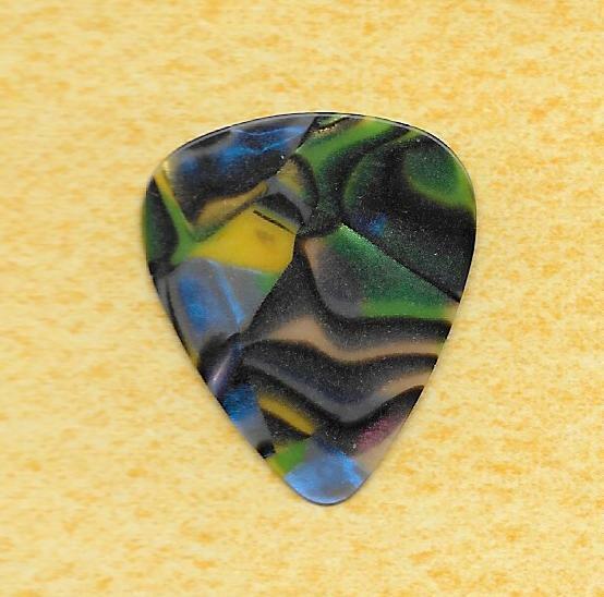 swirl guitar pick medium gauge  (pick b)