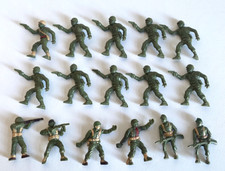 Vintage LIDO Green Army Men Lot of 16 Toy Plastic Soldier 2.5" Tall