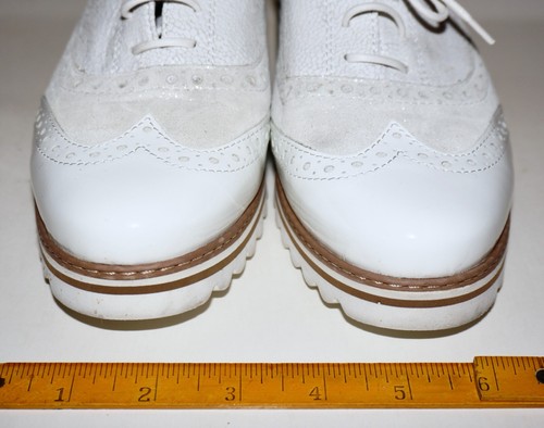 NOTAS A PIE DE PÁGINA Oxford punta de ala de cuero blanco esmaltado y agrietado 39 EUR - Imagen 3 de 13