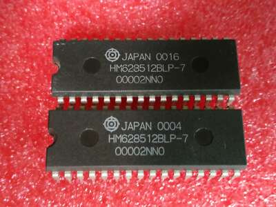 Hitachi HM628512BLP 628512 512K CMOS SRAM DIP32 x 2PCS