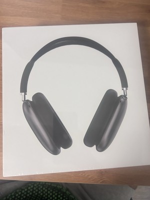 Apple AirPods Max Wireless Headphones Space Gray with Active Noise Cancellation