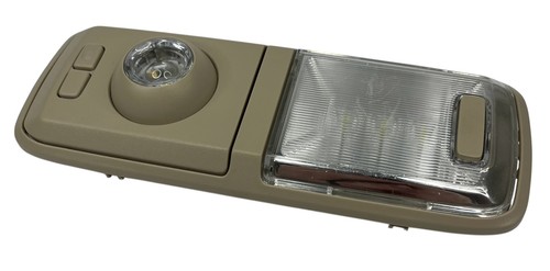 12-18 VOLVO VNL LEFT OR RIGHT INTERIOR DOME LIGHT LAMP 82737547 OEM USED