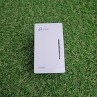 1x (pojedyncza jednostka) TP-LINK AV600 Powerline Wi-Fi Extender TL-WPA4220
