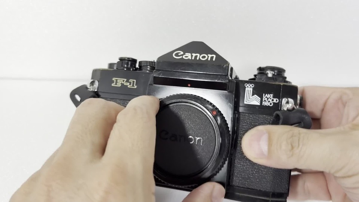Cannon F1 1980 Lake Placid Olympic  レンズ付 Canon: Canon F-1 Olympics 'Lake Placid' Price Guide