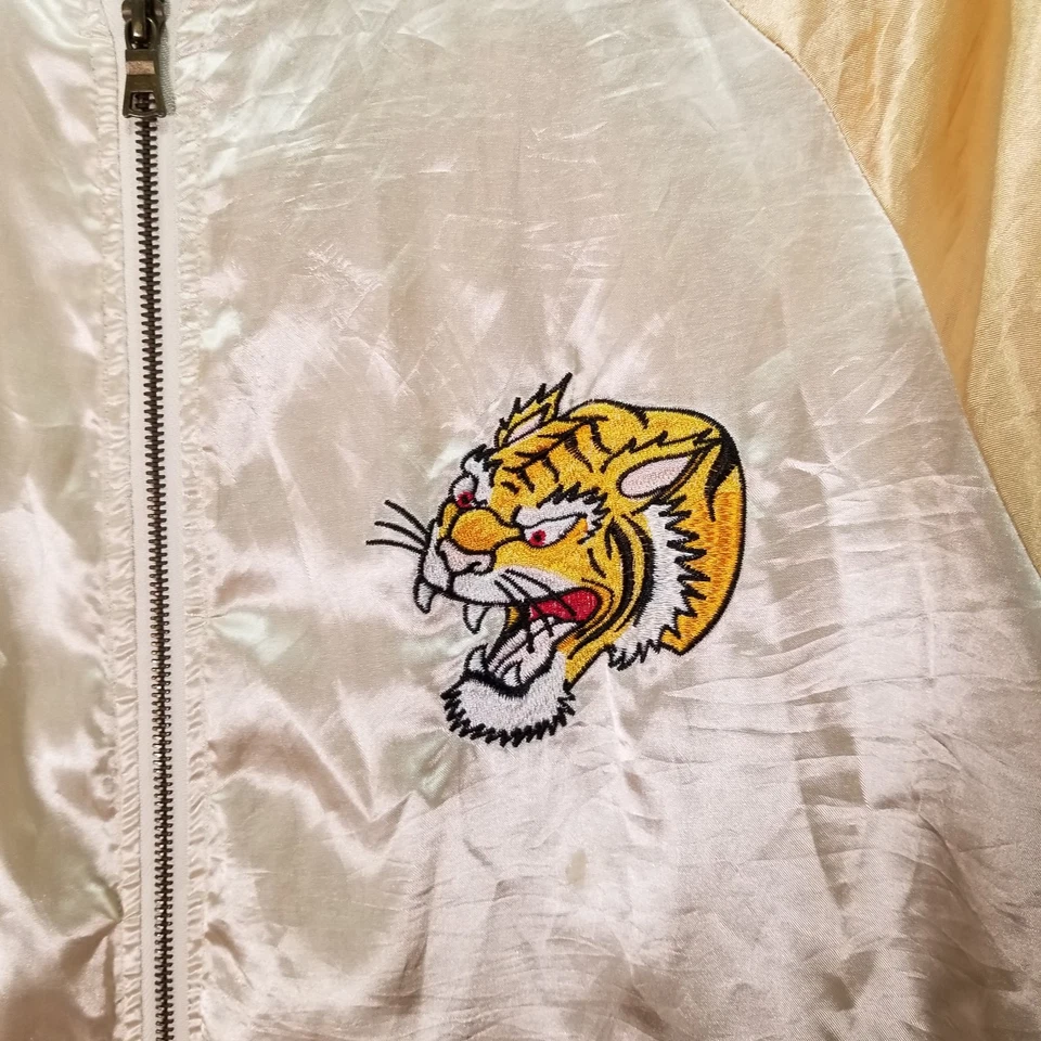 Chaqueta bombardero amarilla vintage Y2K para hombre L J carbono satinado bordada tigre Foto 4 de 4