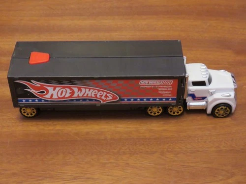 Vintage Hot Wheels Transporter Truck & Racing 1:64 Scale Fast Track. Double Car