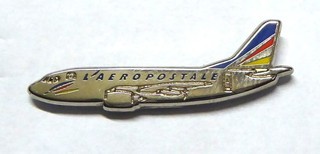 Pin's Arthus Bertrand avion L' Aéropostale " 16