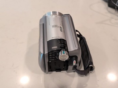 Sony Handycam DCR-SR60 Digital Video Camcorder HDD 30GB - Tested