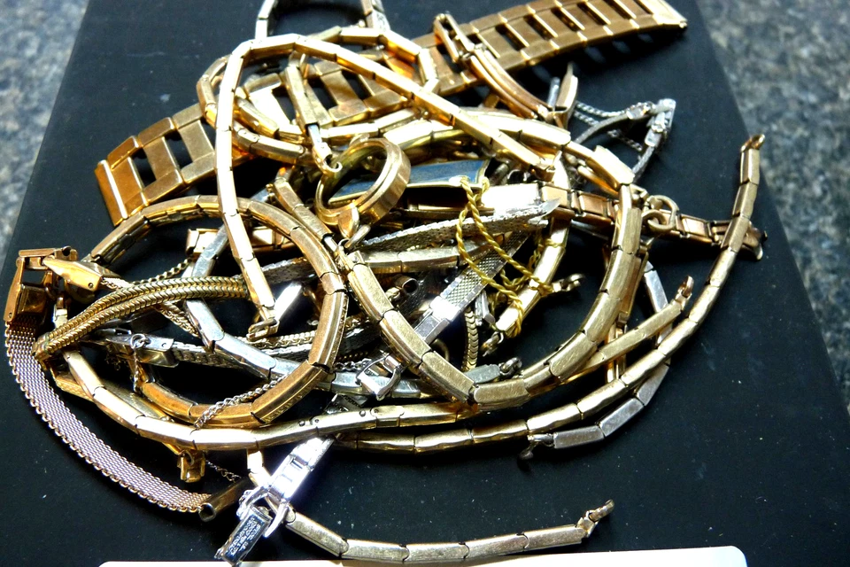 Lote de 153 gramos de correa de reloj para damas llena de oro chatarra - ¡TODAS MARCADAS! Foto 2 de 4