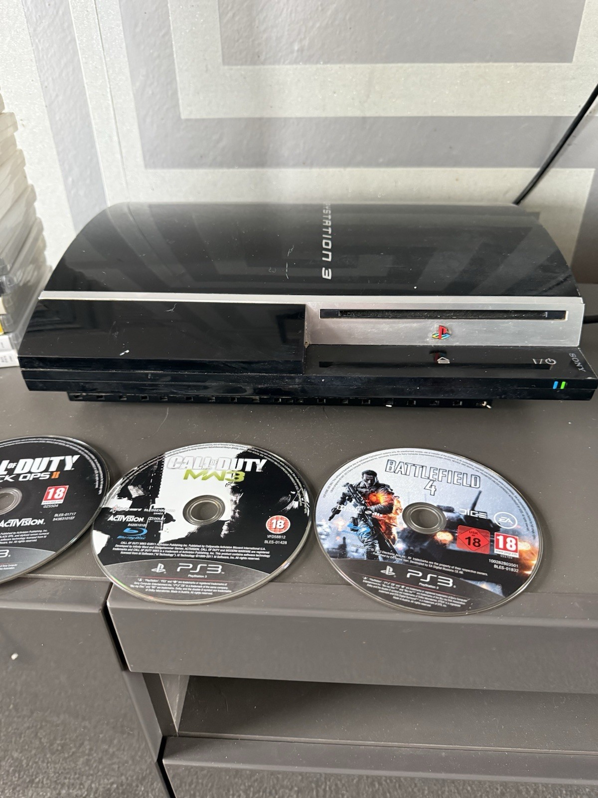 PlayStation 3 80gb No Controller And 31 Games Bundle