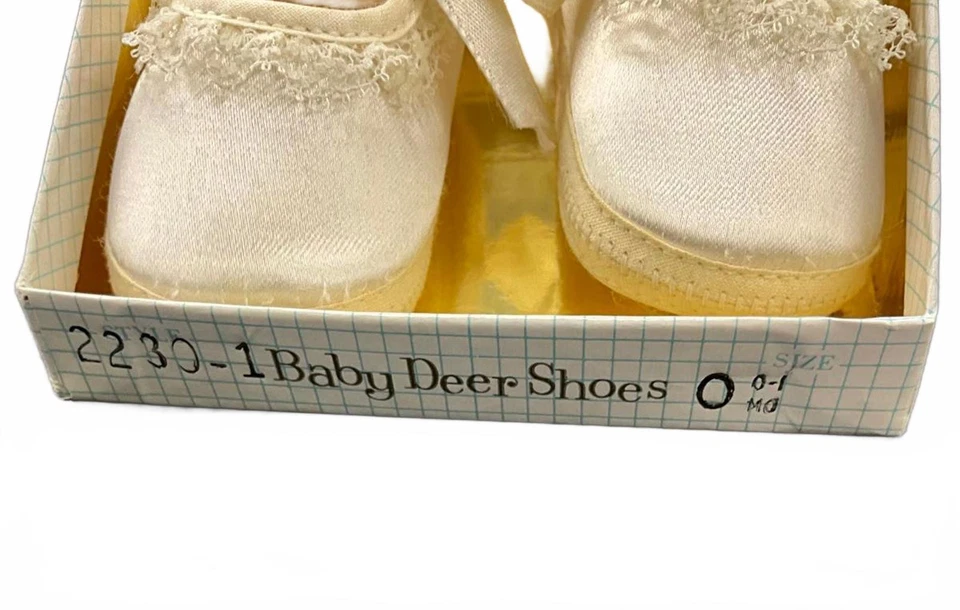  1960's Vintage Baby Deer Infant Baby Shoes - Image 2 of 4