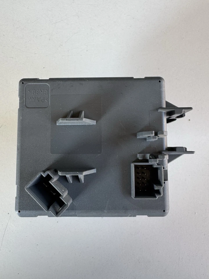 Unidad de módulo de control de interruptor de encendido Mercedes C250 2012-2015 OEM A2079052900 Foto 2 de 4