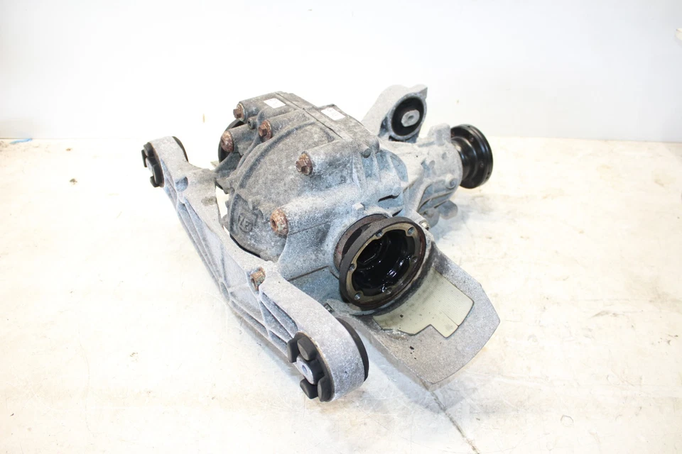 Volkswagen Phaeton 2004-2006 4,2 L diferencial trasero portador OEM Foto 3 de 4