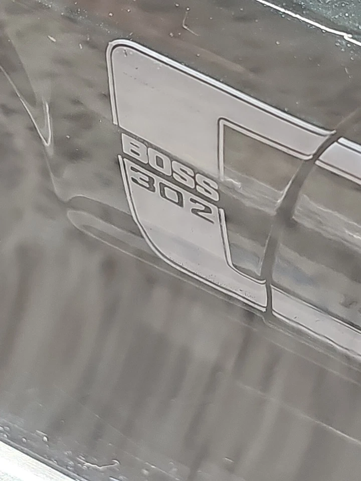 Welly 1:18 DieCast 1969 Ford Mustang Boss 302 Green & White Stripe New In Box - Image 2 of 4