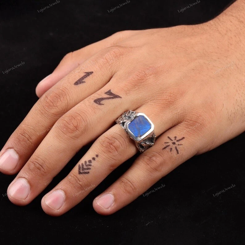 Anillo de labradorita azul anillo de plata de ley 925 anillo de declaración para hombre regalo para él. Foto 2 de 4