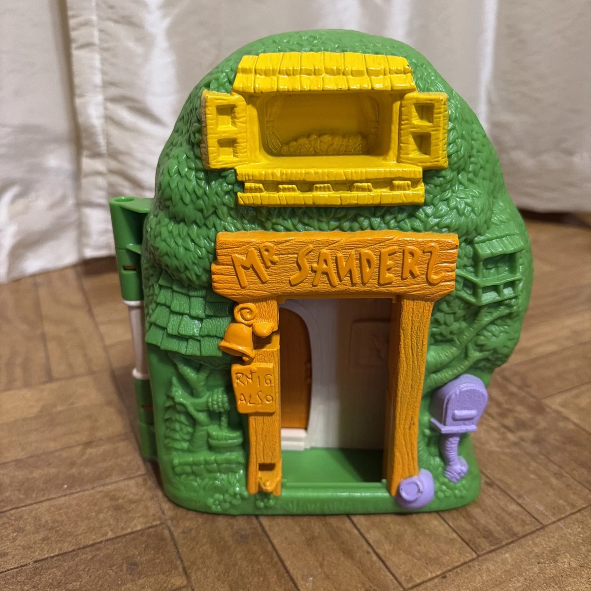 Disney Mattel 1992 Winnie the Pooh 100 Acres Foldable Sanders Tree
