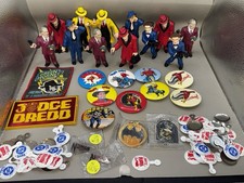 Enorme lote de figuras de cómic vintage, prendedor, llavero y parches - Batman Punisher Flash
