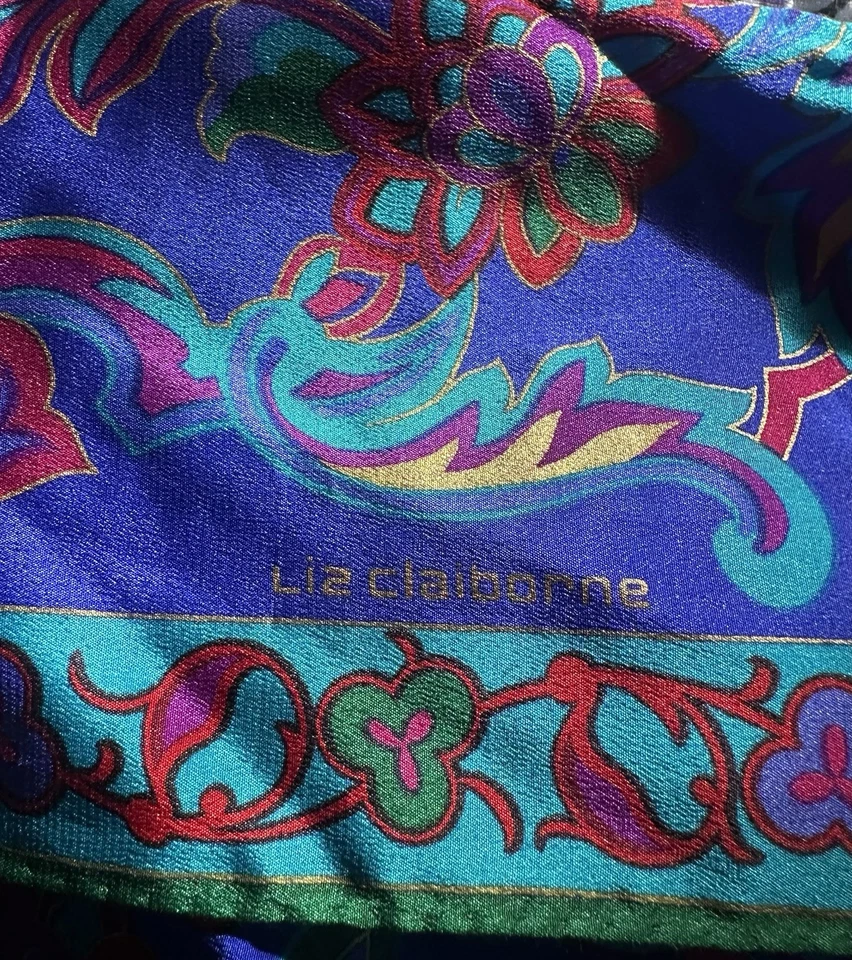 Hermosa bufanda de seda Liz Claiborne - púrpura multicolor - 32” cuadrada, ¡versátil! Foto 2 de 2