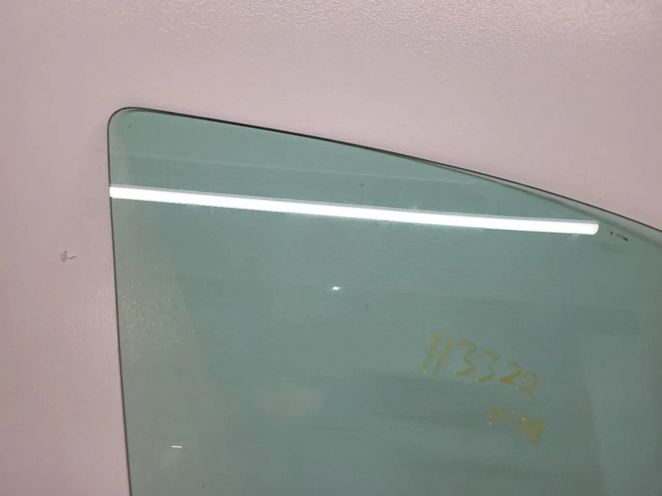 2005-2007 FORD FIVE HUNDRED RH Passenger Right Front Door Glass 6G1Z5421410AA Foto 4 de 4