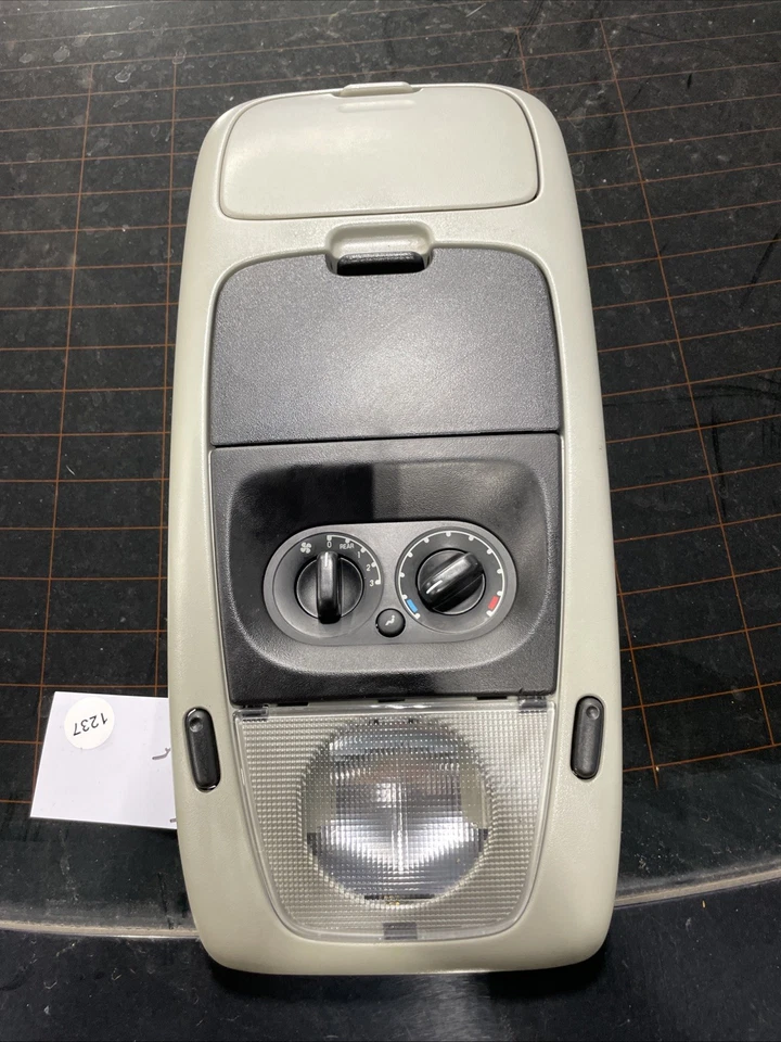 03-10 Ford Explorer Roof Overhead Console Dome Map Light w/ Climate Control Grey - Image 2 of 4