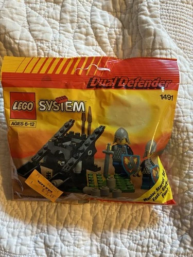 LEGO Castle - Dual Defender 1491 NEW In Sealed Poly bag