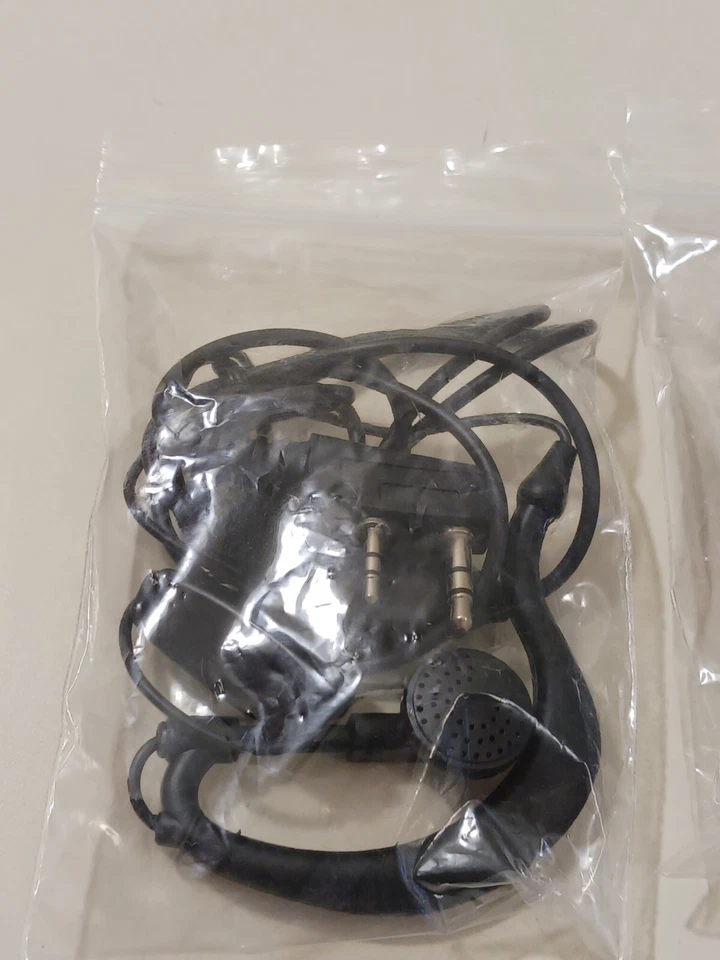 2 units 2Pin PTT Earpiece Walkie Talkie Headset - Image 4 of 4