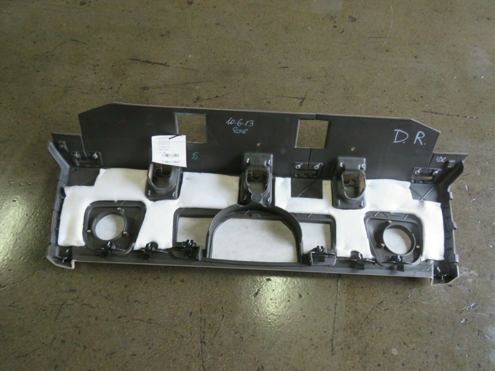 2014 Maserati Quattroporte, Rear Dash, Cream, Used, P/N 670049295