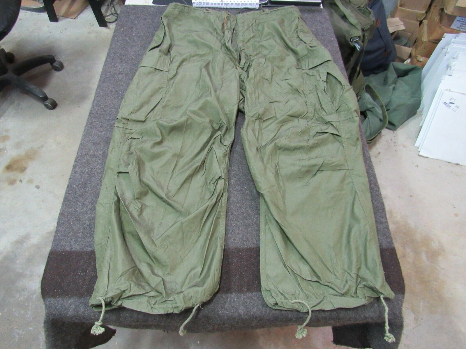 US Army M1951 Arctic wind/rain outer Trouser shell Rare++ORIG Large/Reg (T40) 