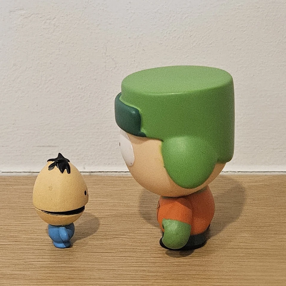 3-дюймовая виниловая фигурка South Park Kidrobot Kyle Broflovski с Ike серия 1 - Изображение 3 из 4