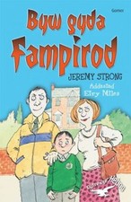 Cyfres Yr Hebog: Byw Gyda Fampirod Paperback Jeremy Strong