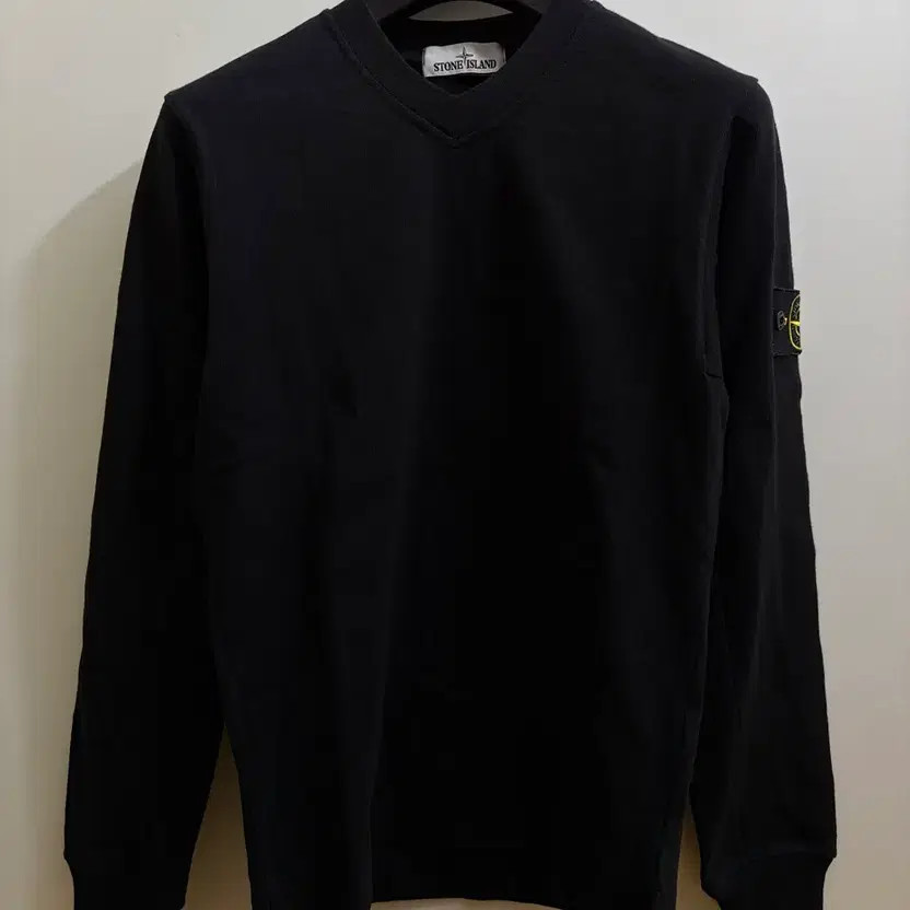 Stone Island Men's V-Neck Long Sleeve T-Shirt Black
