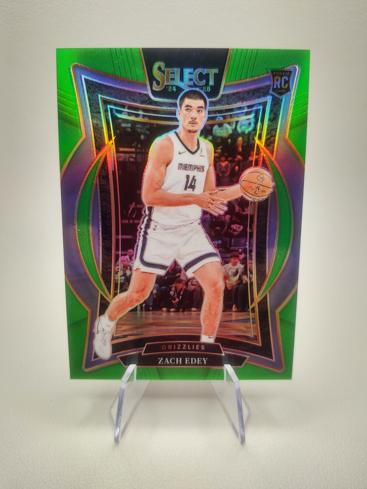 2024-25 Panini Select Concourse Zach Edey #98 Neon Green Prizm 4/75 RC